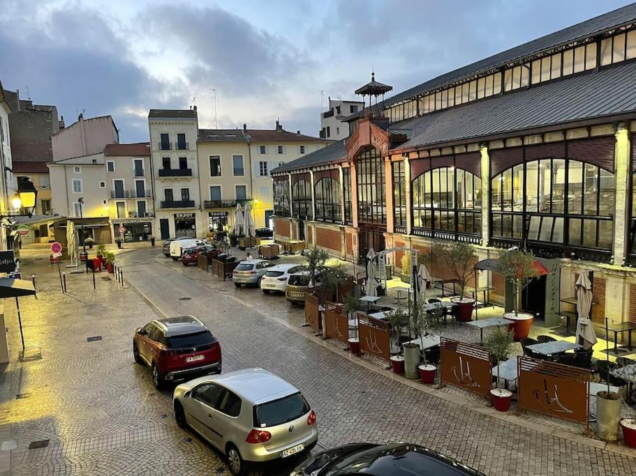 Vue Sur La Place Des Halles, Art Apparts Béziers Buitenkant foto